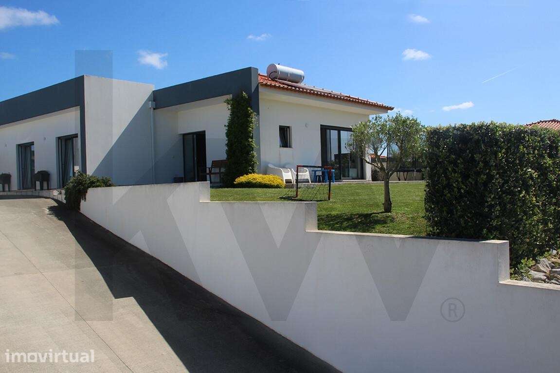 MORADIA TÉRREA T3+1 COM PISCINA E JARDIM - Grande imagem: 4/60
