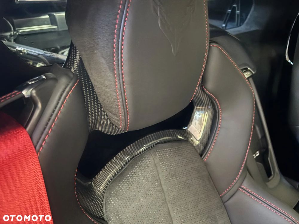 Chevrolet Corvette - 5