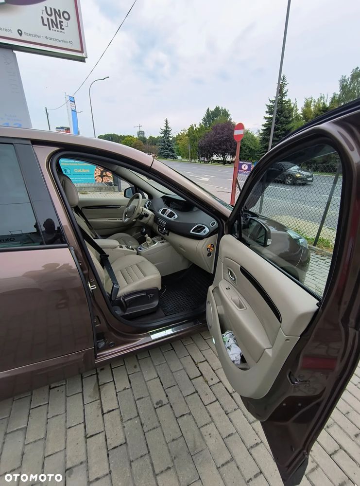 Renault Grand Scenic TCe 130 Bose Edition - 11