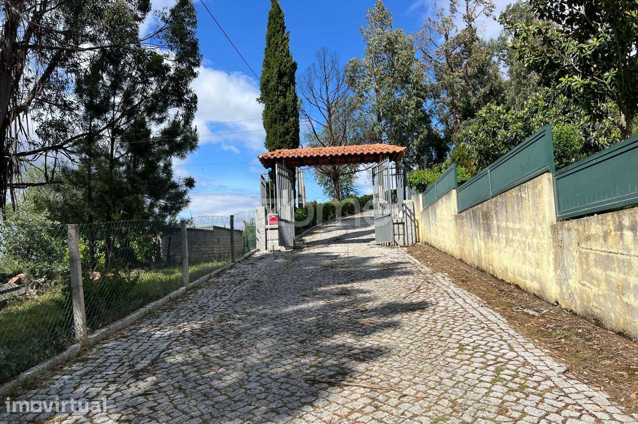 Moradia térrea com piscina - Grande imagem: 2/20