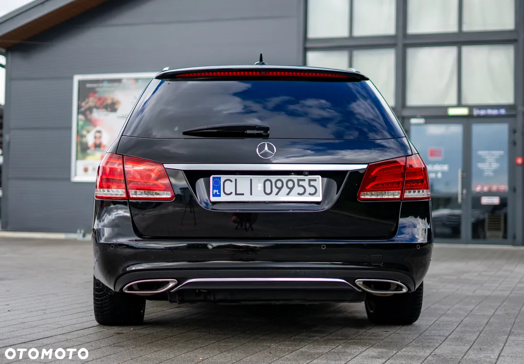 Mercedes-Benz Klasa E 300 T BlueTEC HYBRID 7G-TRONIC Elegance - 13