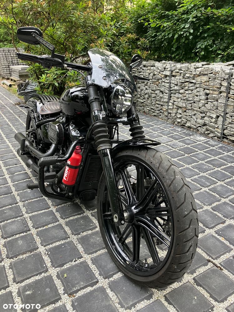 Harley-Davidson Softail Breakout - 9