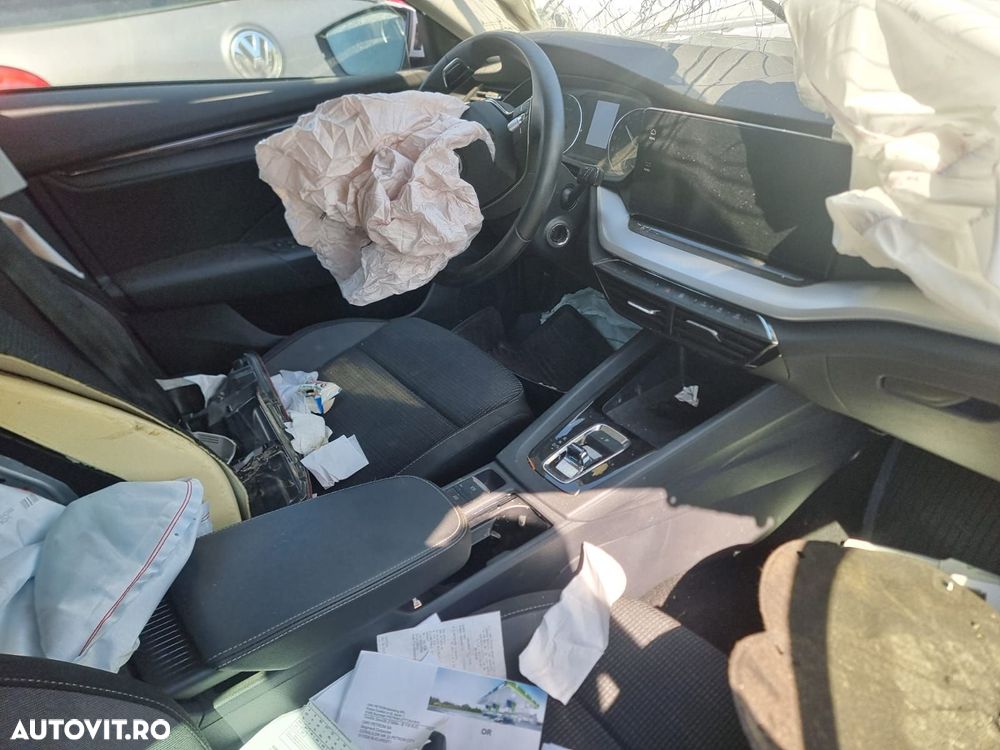 Grila ventilatie bord 5E4819701 Skoda Octavia 4 [2019 - 2024] 2.0 tdi - 7