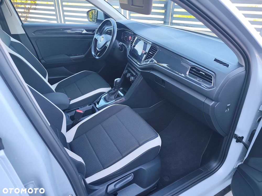 Volkswagen T-Roc - 8