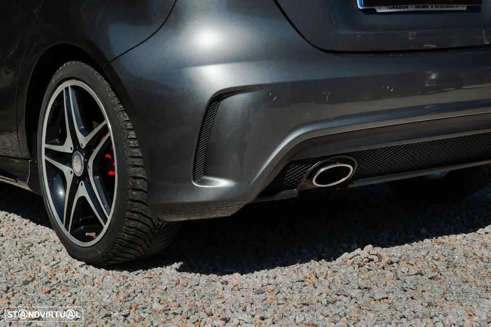 Mercedes-Benz A 200 d AMG Line Aut. - 34