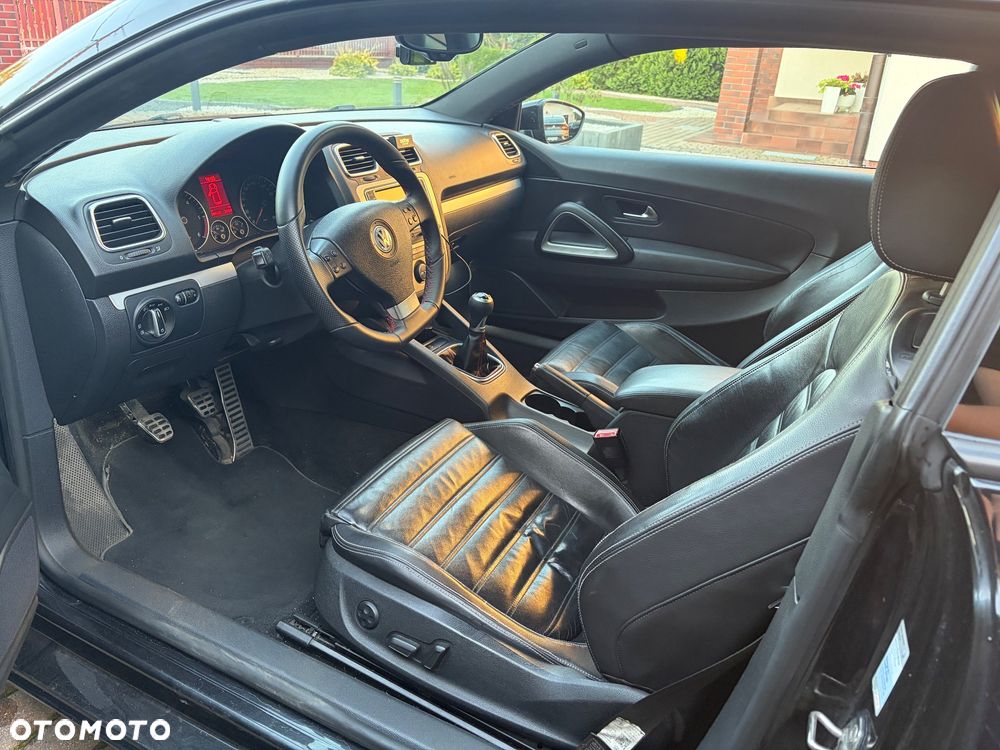 Volkswagen Scirocco 2.0 TDI - 11
