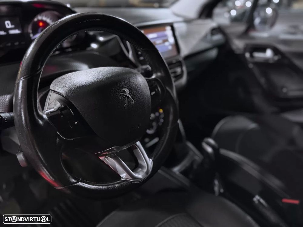 Peugeot 208 1.6 BlueHDi Style - 11