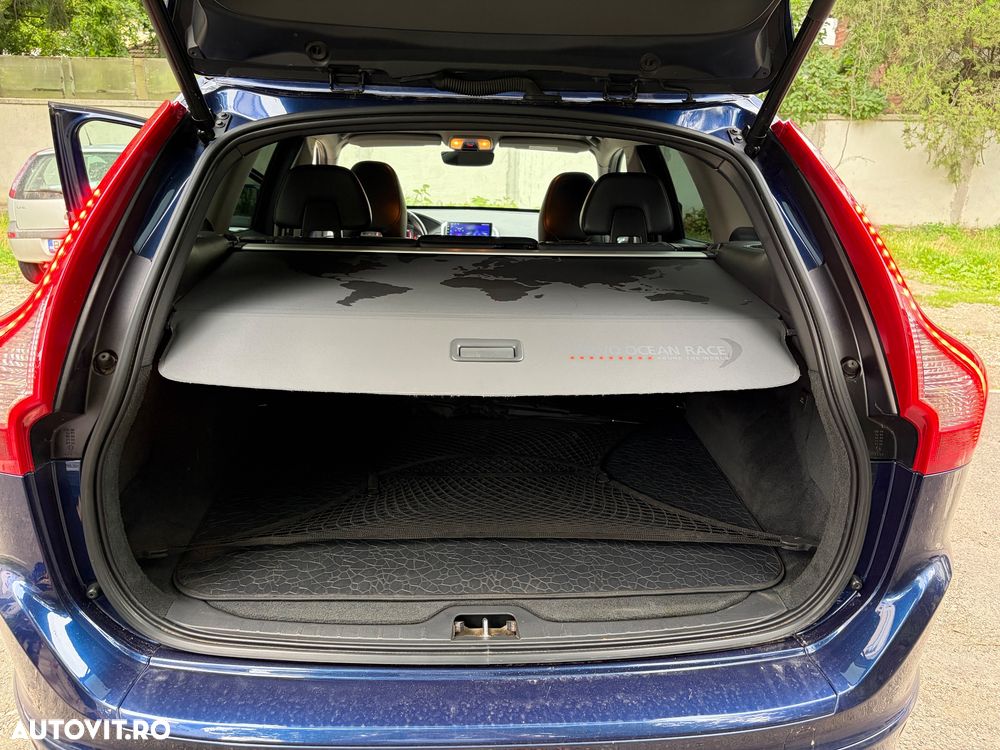 Volvo XC 60 D4AWD Kinetic - 24