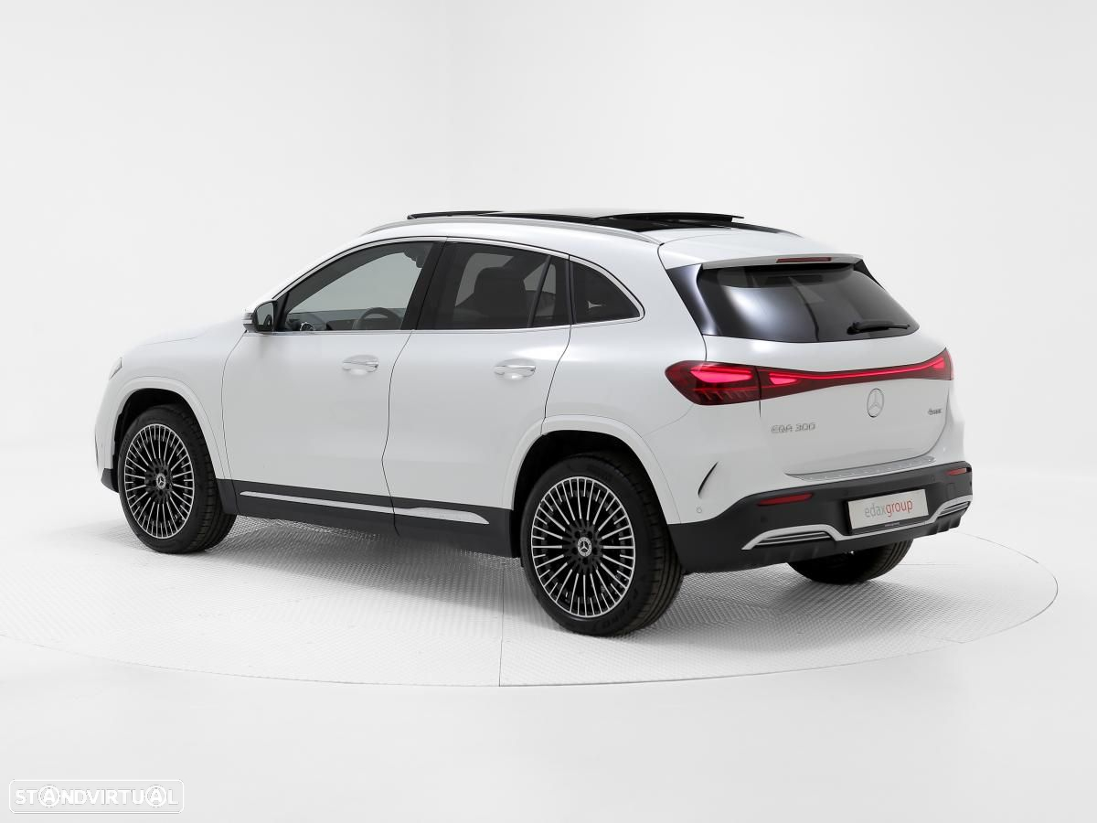 Mercedes-Benz EQA 300 4Matic AMG Line - 4
