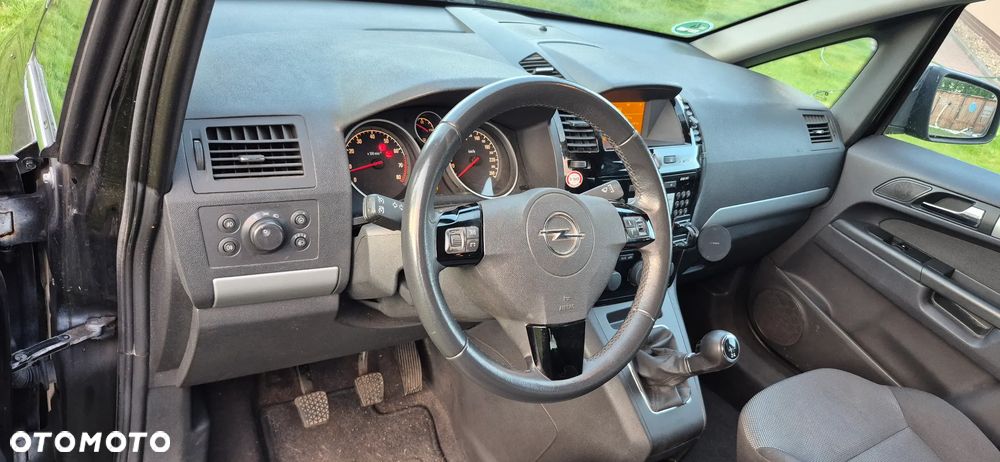 Opel Zafira - 12