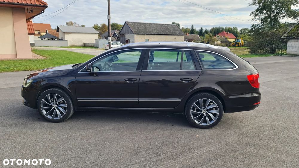 Skoda Superb 2.0 TDI Platinum DSG - 25