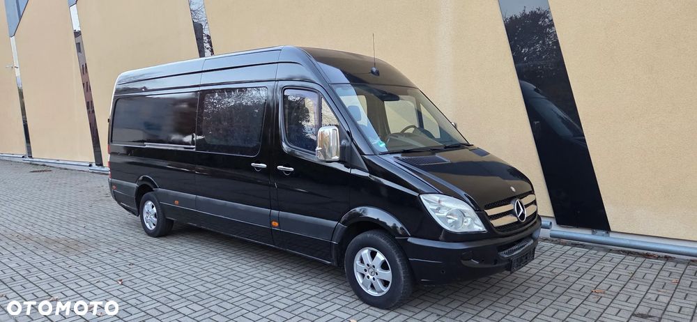Mercedes-Benz Sprinter - 1