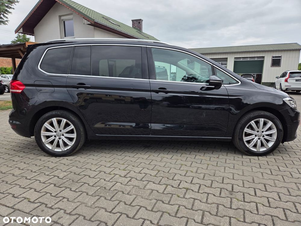 Volkswagen Touran - 9