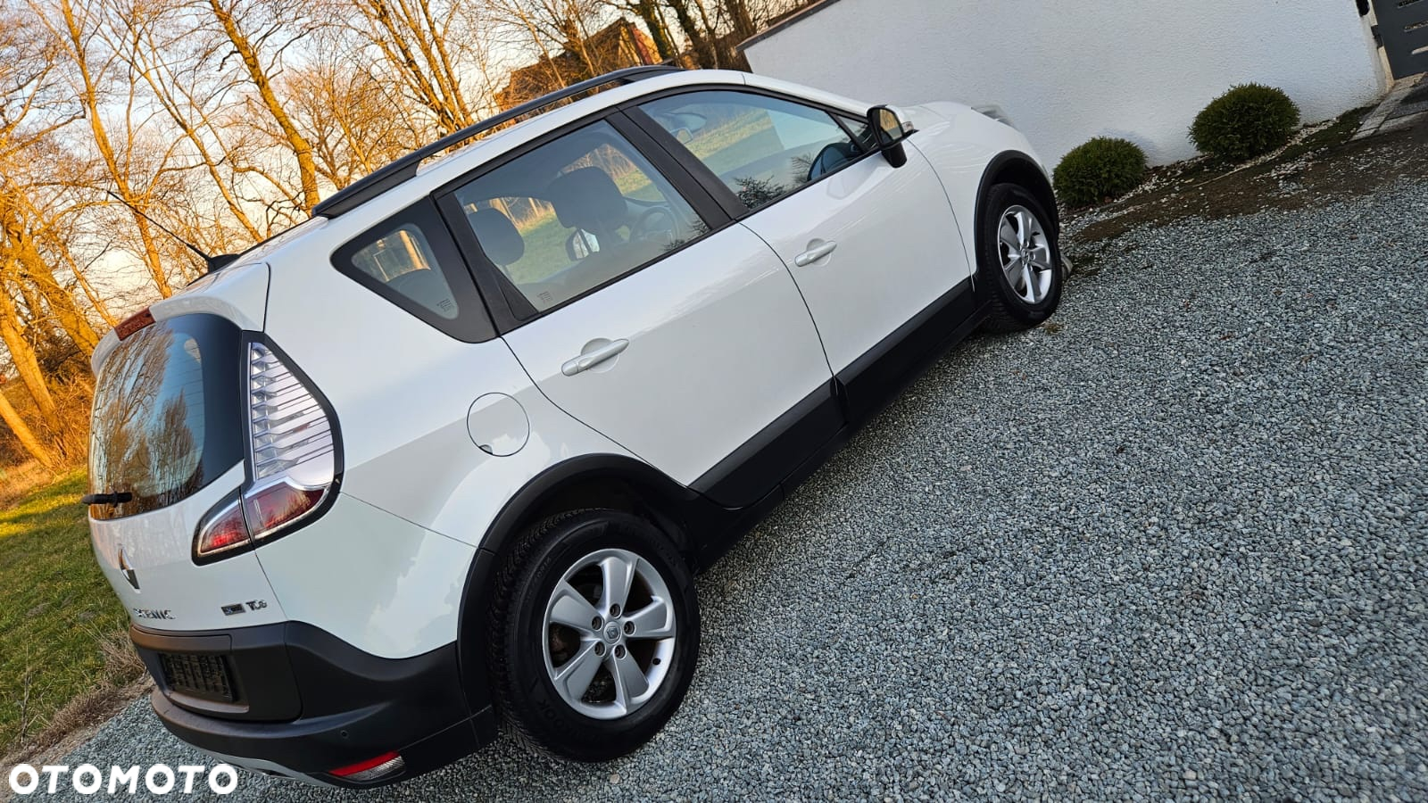 Renault Scenic ENERGY TCe 115 S&S Xmod Paris - 25
