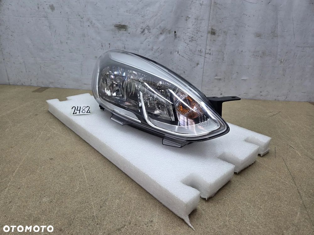Ford Fiesta mk8 od 18r H1BB13W029AE lampa prawa prawy przód przednia - 2