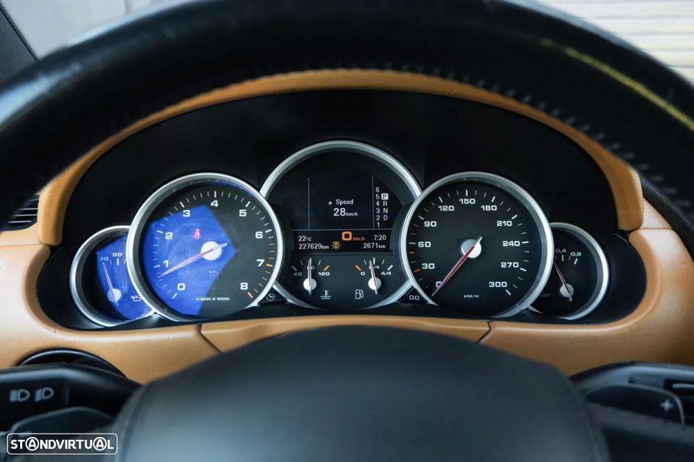 Porsche Cayenne - 20