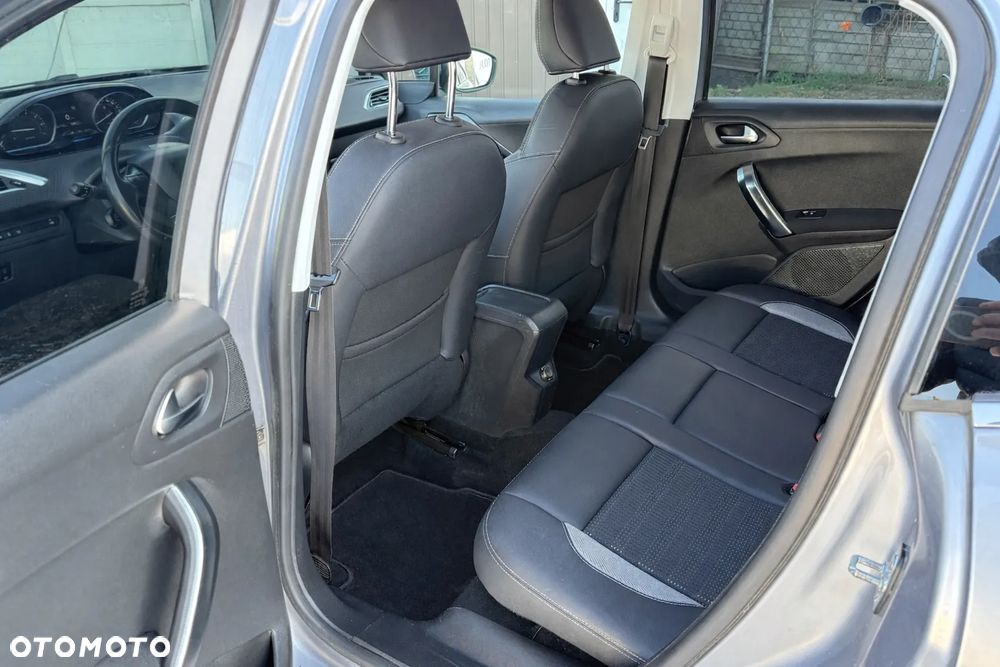 Peugeot 2008 PureTech 82 ETG5 STOP&START Allure - 7