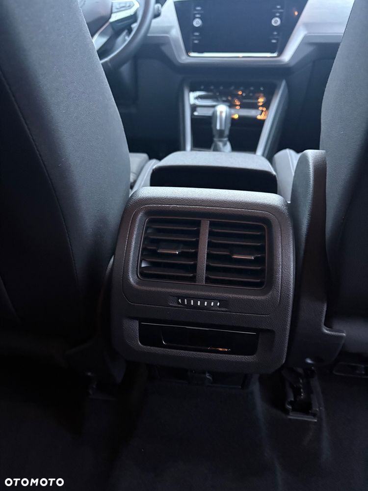 Volkswagen Touran 2.0 TDI BMT Active DSG - 13