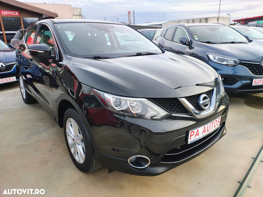Nissan Qashqai 1.6 DCI N-Connecta - 1