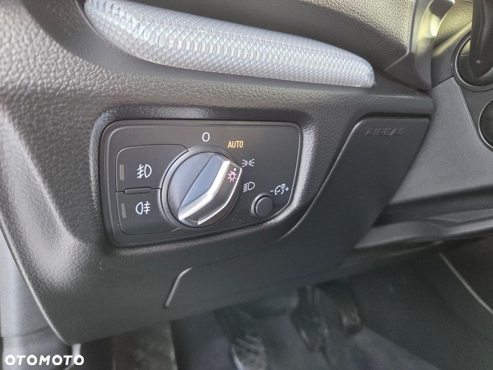 Audi A3 Sportback 2.0 TDI (clean diesel) quattro Ambition - 37