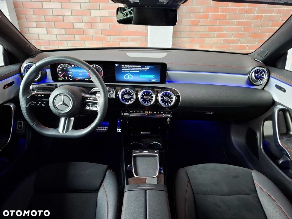 Mercedes-Benz CLA - 16