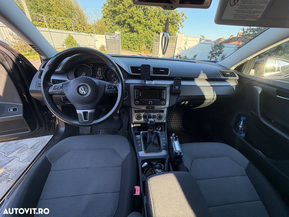 Volkswagen Passat 2.0 TDI Blue TDI Comfortline - 6