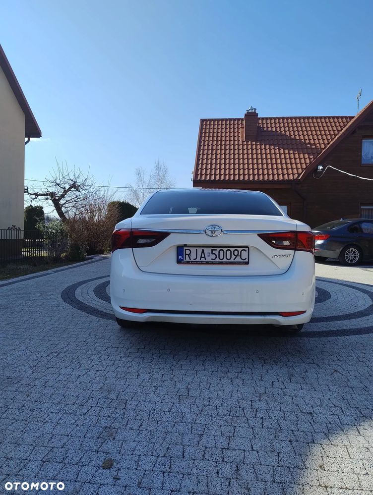 Toyota Avensis 2.0 D-4D Premium - 6