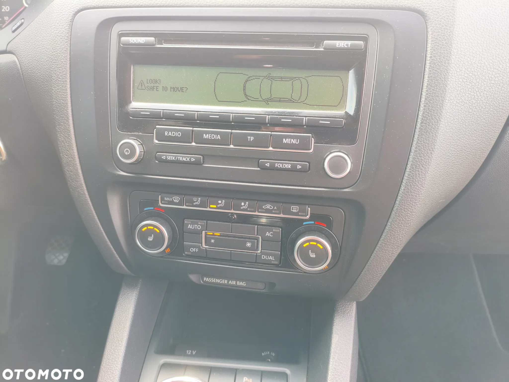Volkswagen Jetta 1.2 TSI Comfortline - 12