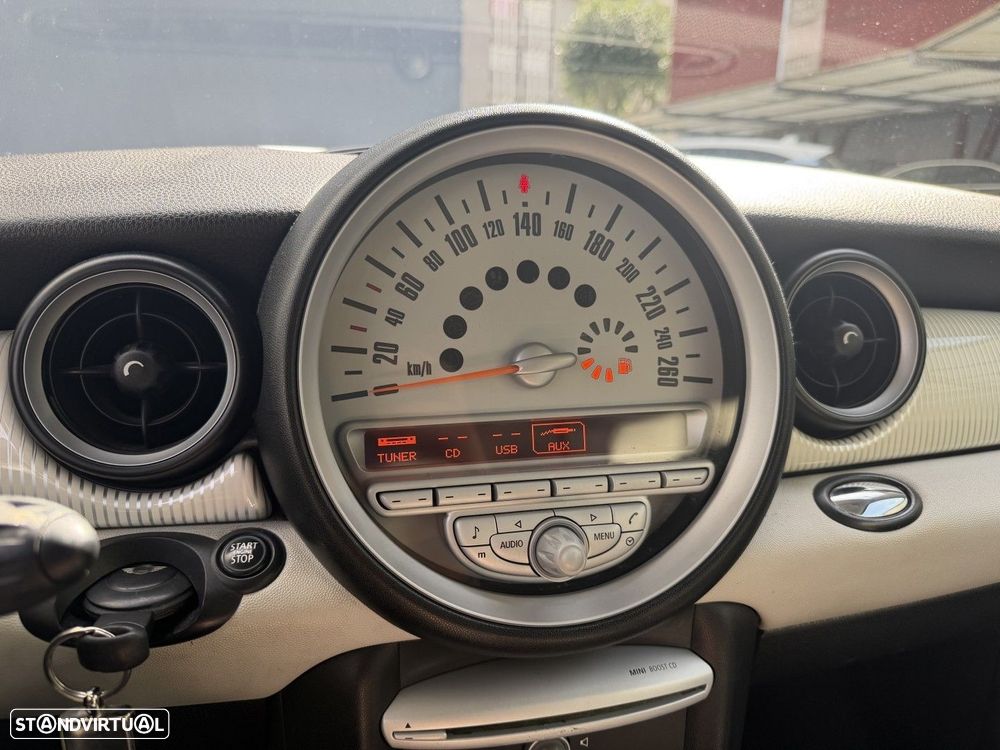 MINI 3 Portas Cooper D 50 Camden - 34