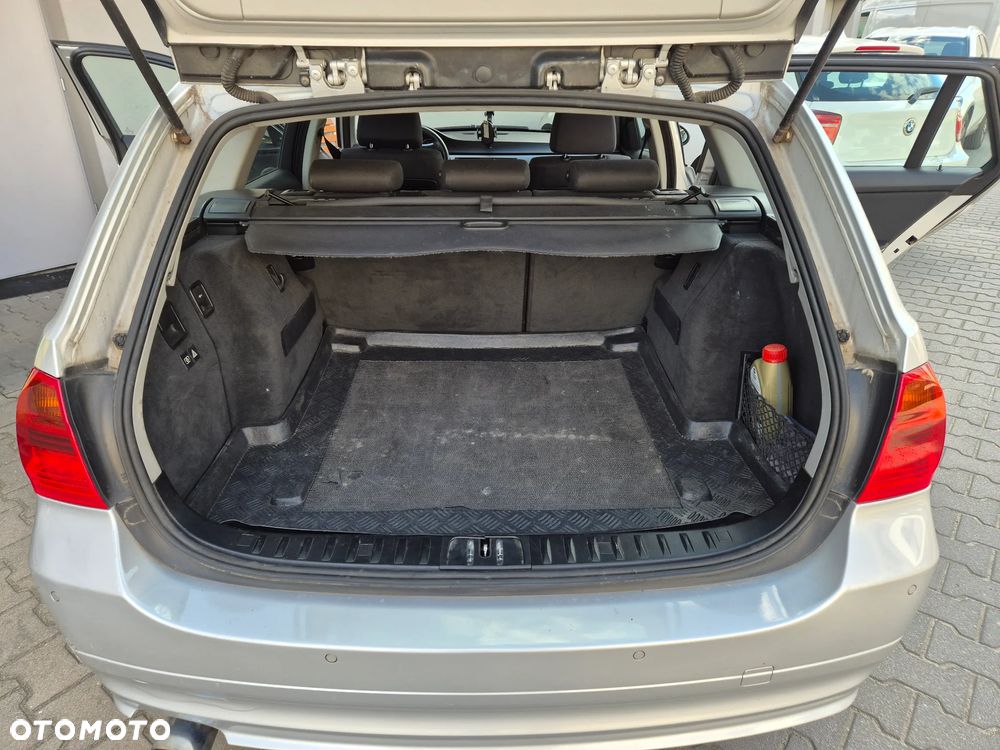 BMW Seria 3 - 18