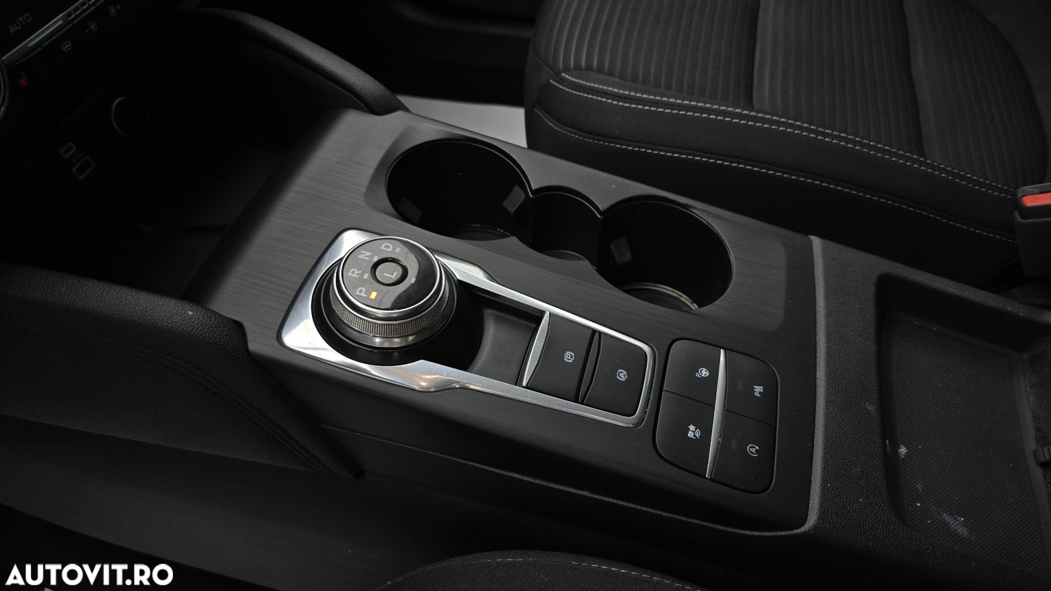 Ford Kuga - 17