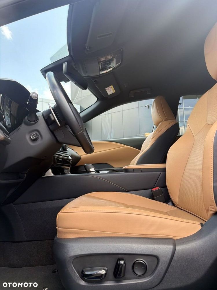 Lexus RX - 10