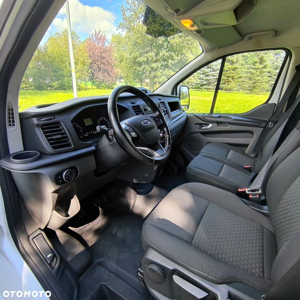 Ford Transit Custom - 11