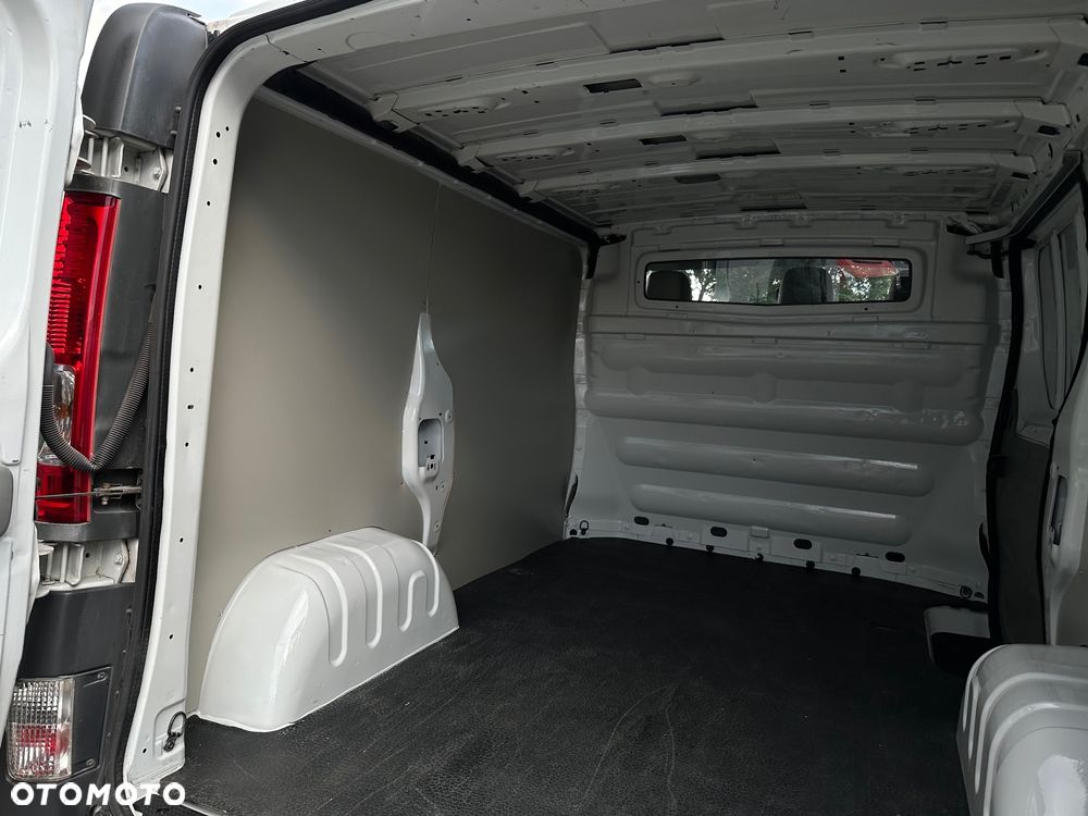 Renault Trafic - 18