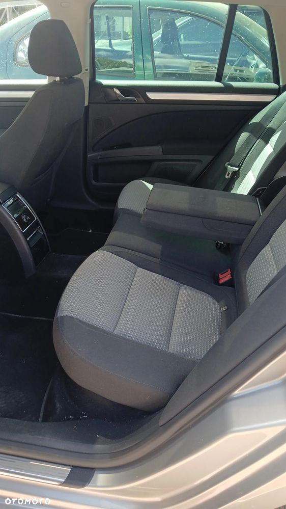 Skoda Superb 1.6 TDI Ambition Greenline - 4