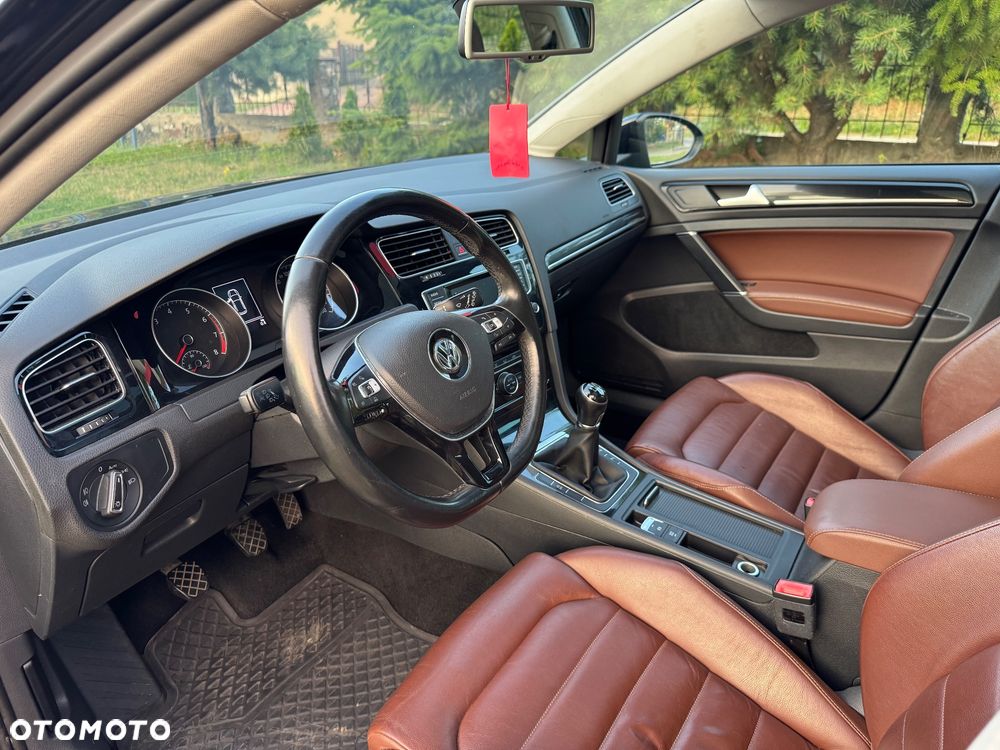 Volkswagen Golf - 12