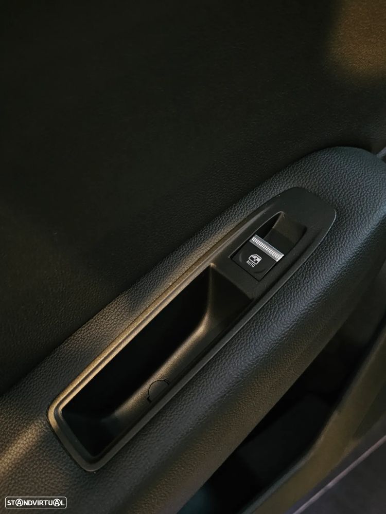 Renault Captur 1.3 TCe Exclusive EDC - 14