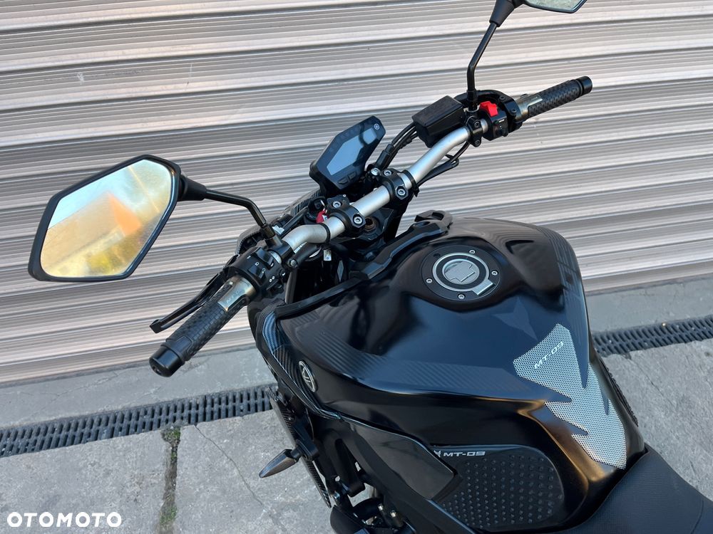 Yamaha MT - 12