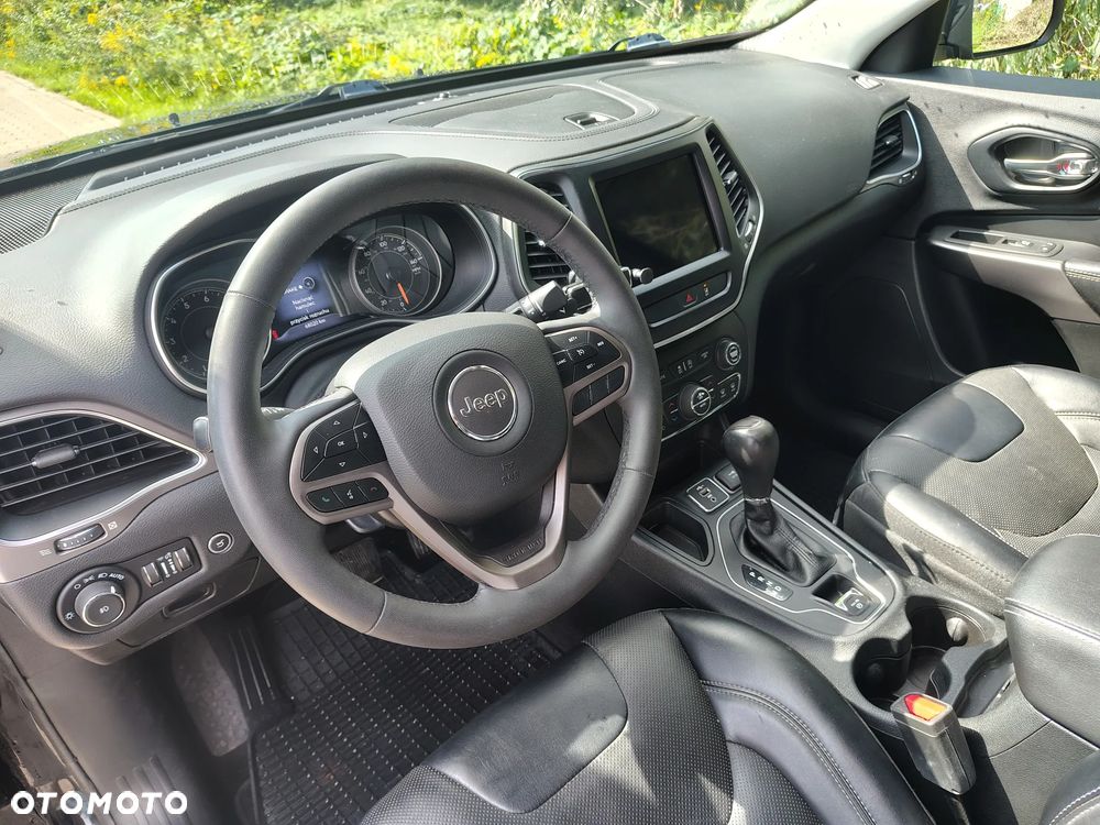 Jeep Cherokee - 7