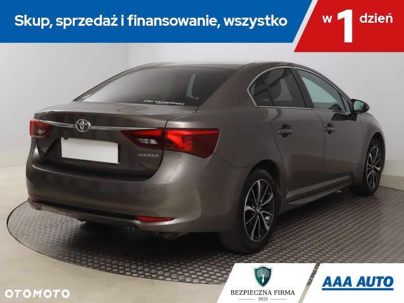 Toyota Avensis - 7