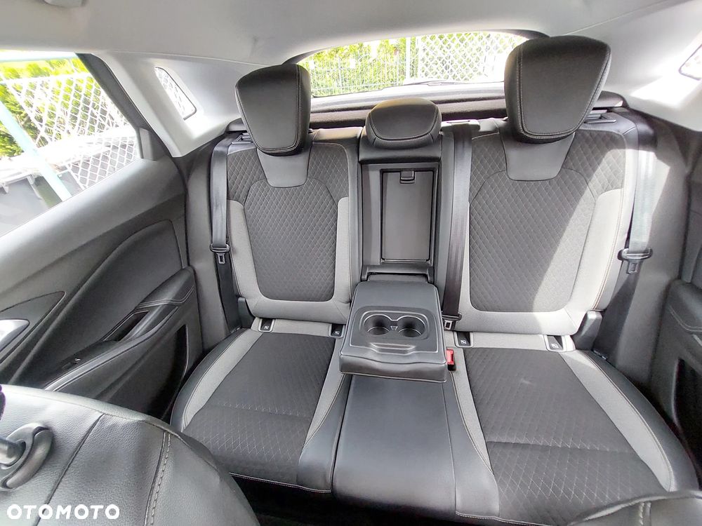 Opel Grandland X 1.2 T GPF Design Line S&S - 4