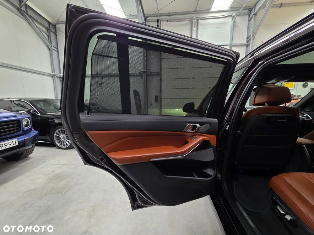 BMW X7 xDrive40d mHEV - 39