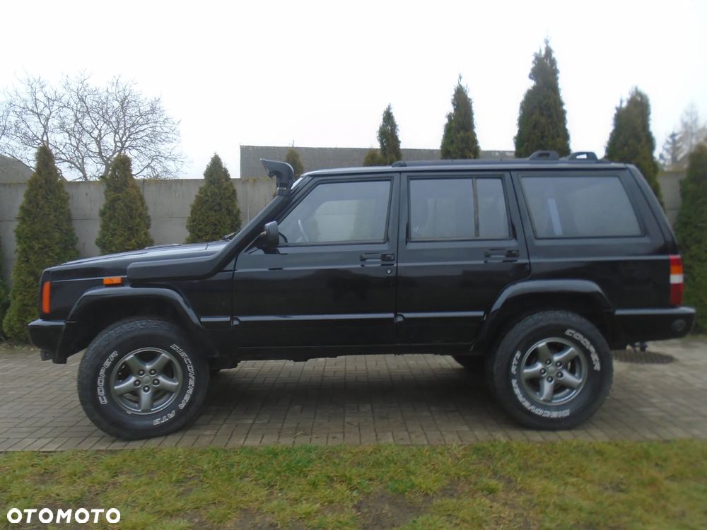 Jeep Cherokee - 12