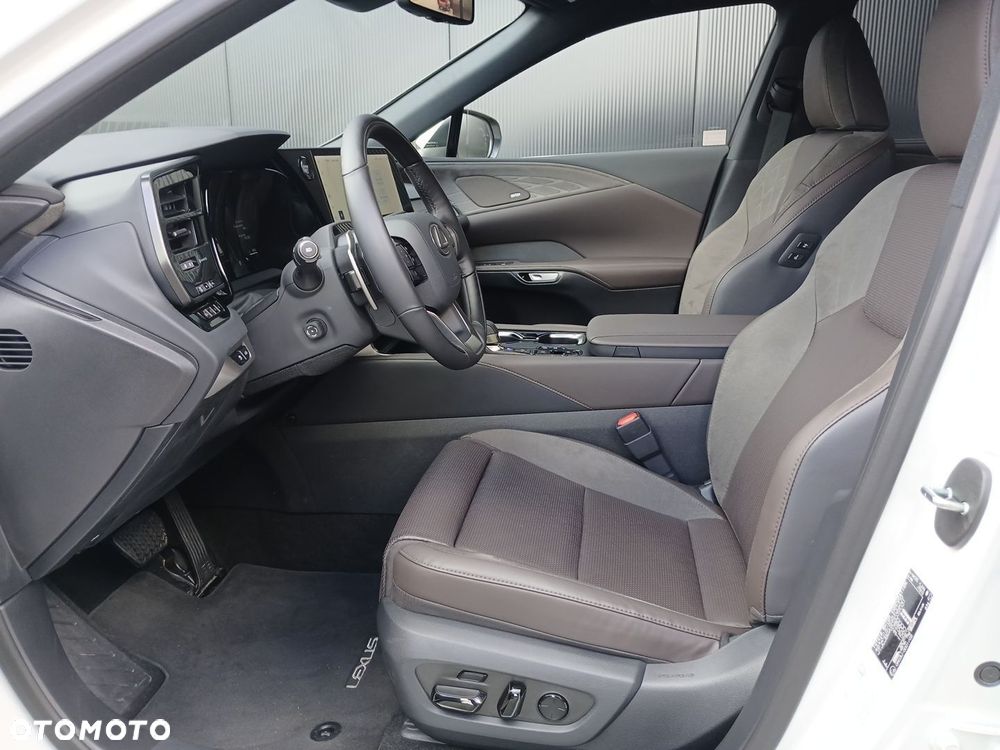 Lexus RX - 10