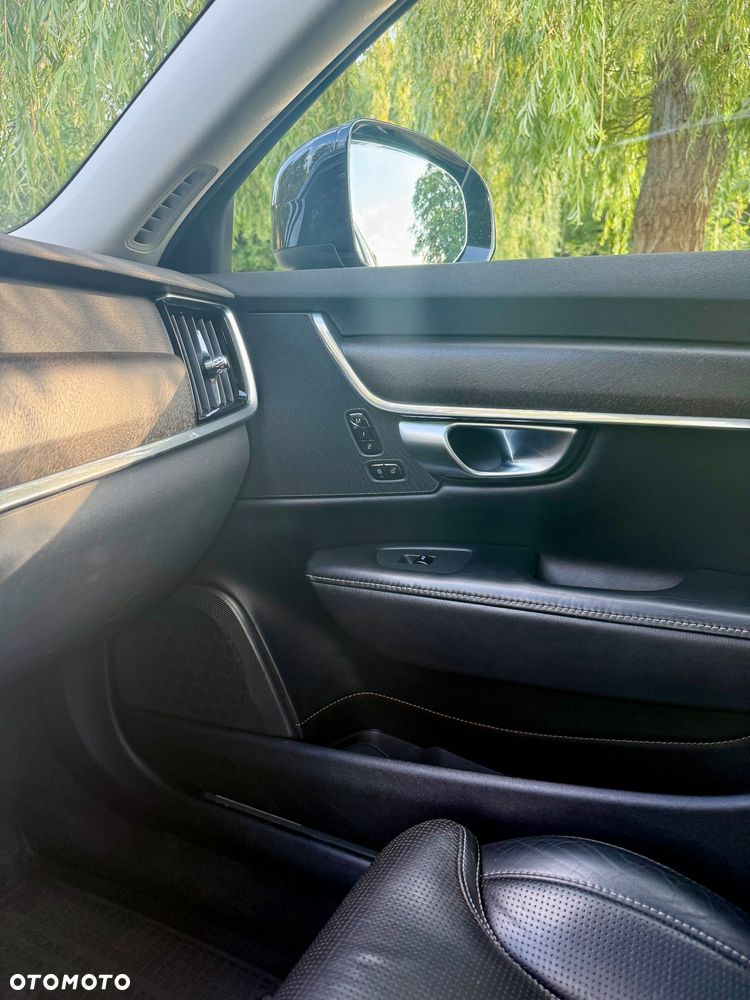 Volvo V90 Cross Country D5 AWD - 24