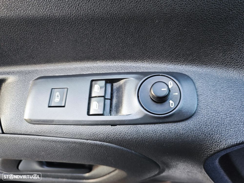 Peugeot Partner 3Lug. C/IVA Dedutível - 18