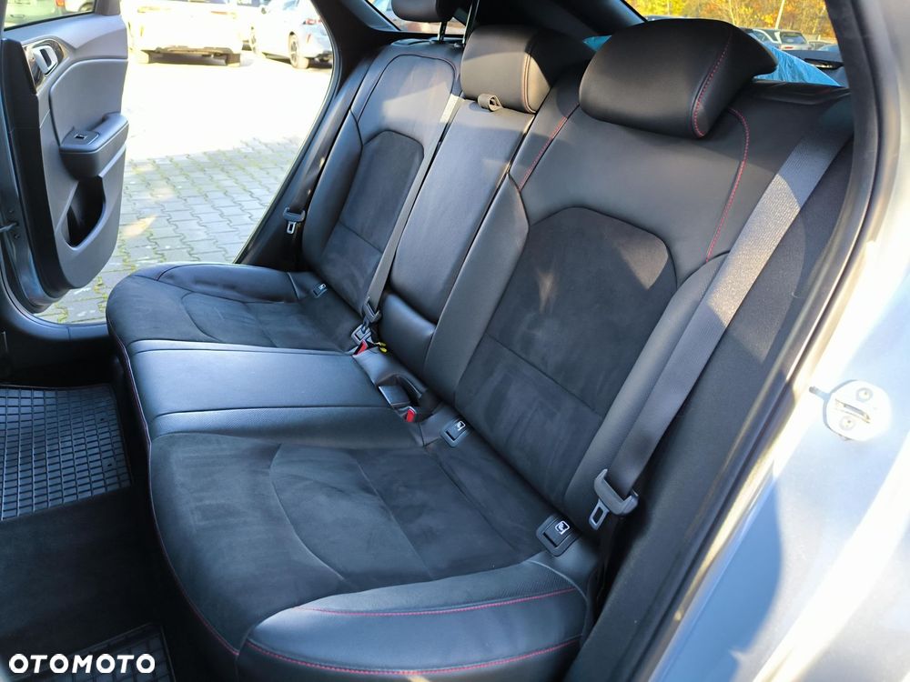 Kia ProCeed 1.6 T-GDI GT DCT - 15