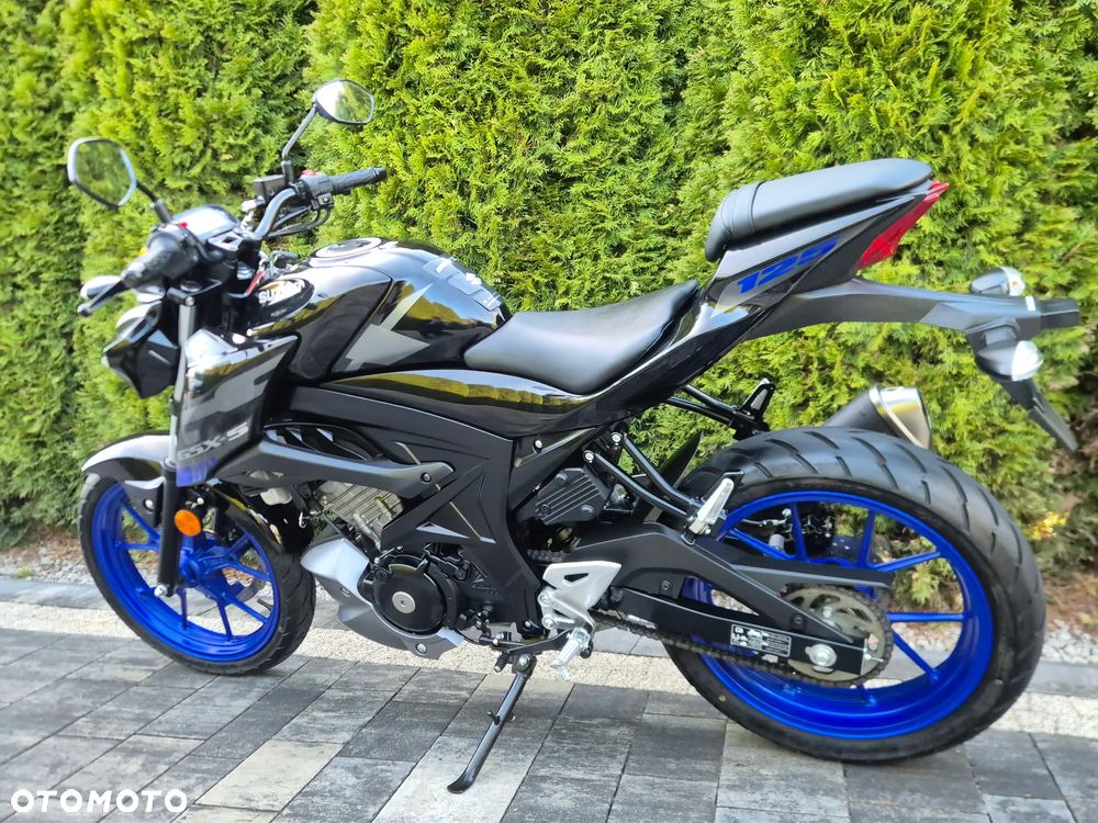 Suzuki GSX - 7