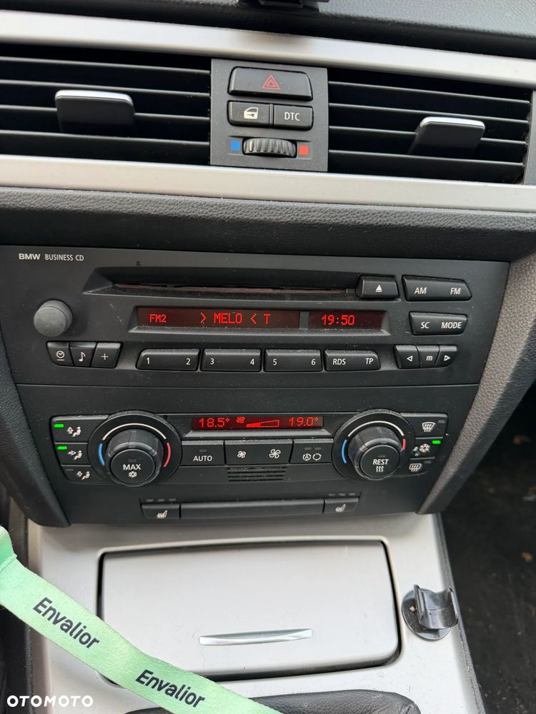 BMW Seria 3 318i - 13