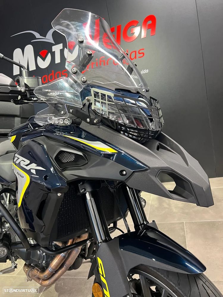 Benelli TRK 502 - 5